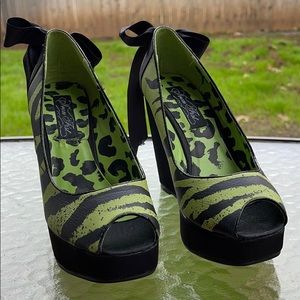 Iron Fist green Zebra heels Sz 6